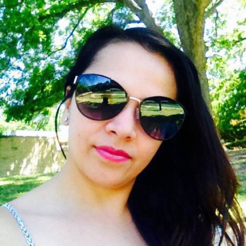 Meet your Posher, Flavia